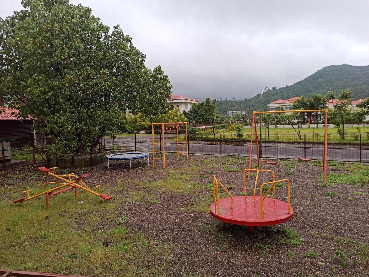 Parishreya Holiday Home Lonavala Esterno foto