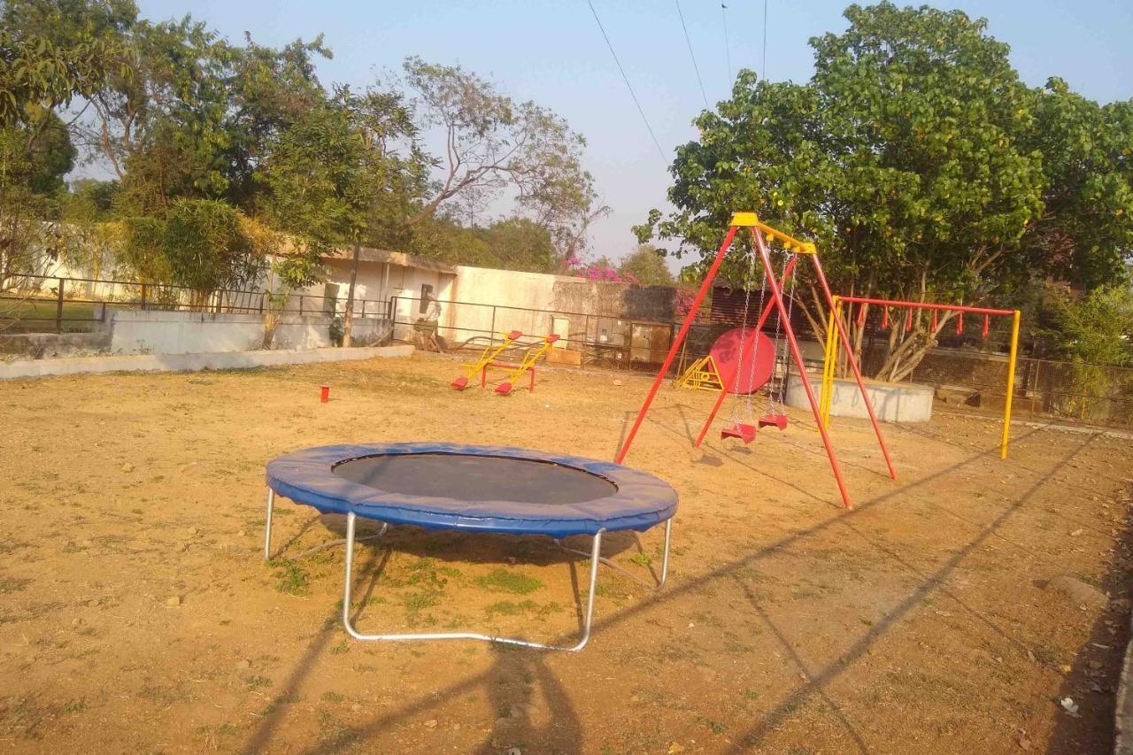 Parishreya Holiday Home Lonavala Esterno foto