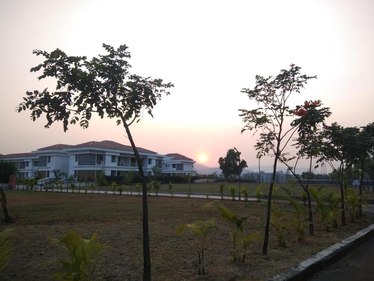Parishreya Holiday Home Lonavala Esterno foto