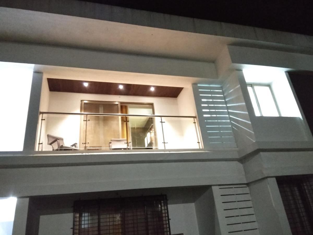 Parishreya Holiday Home Lonavala Esterno foto